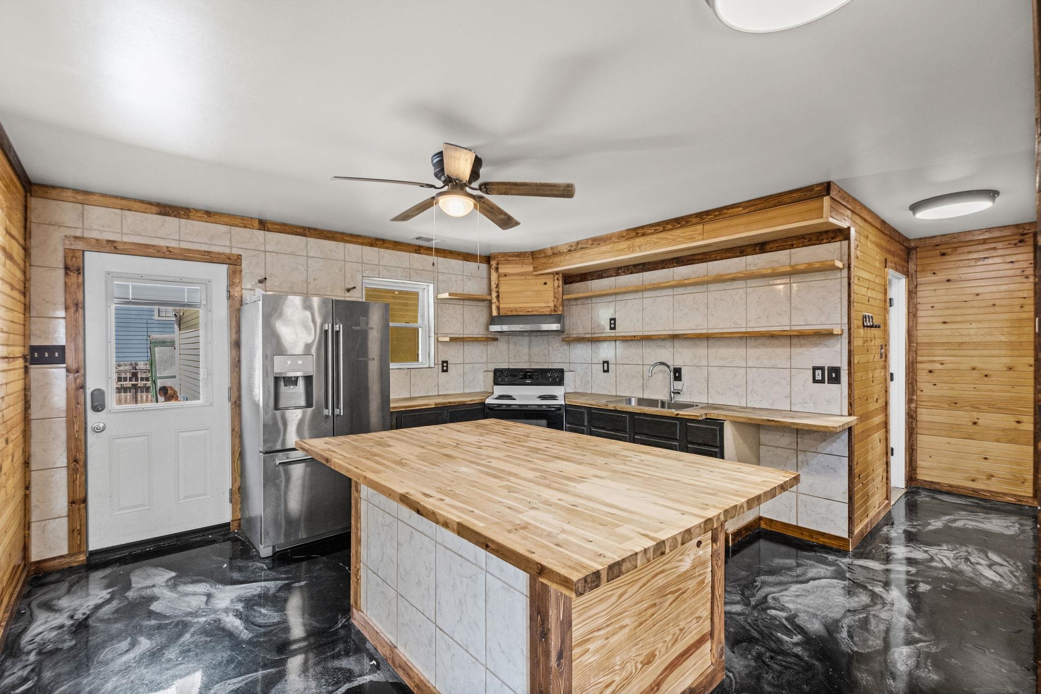 4476 HUNTER BAY DR