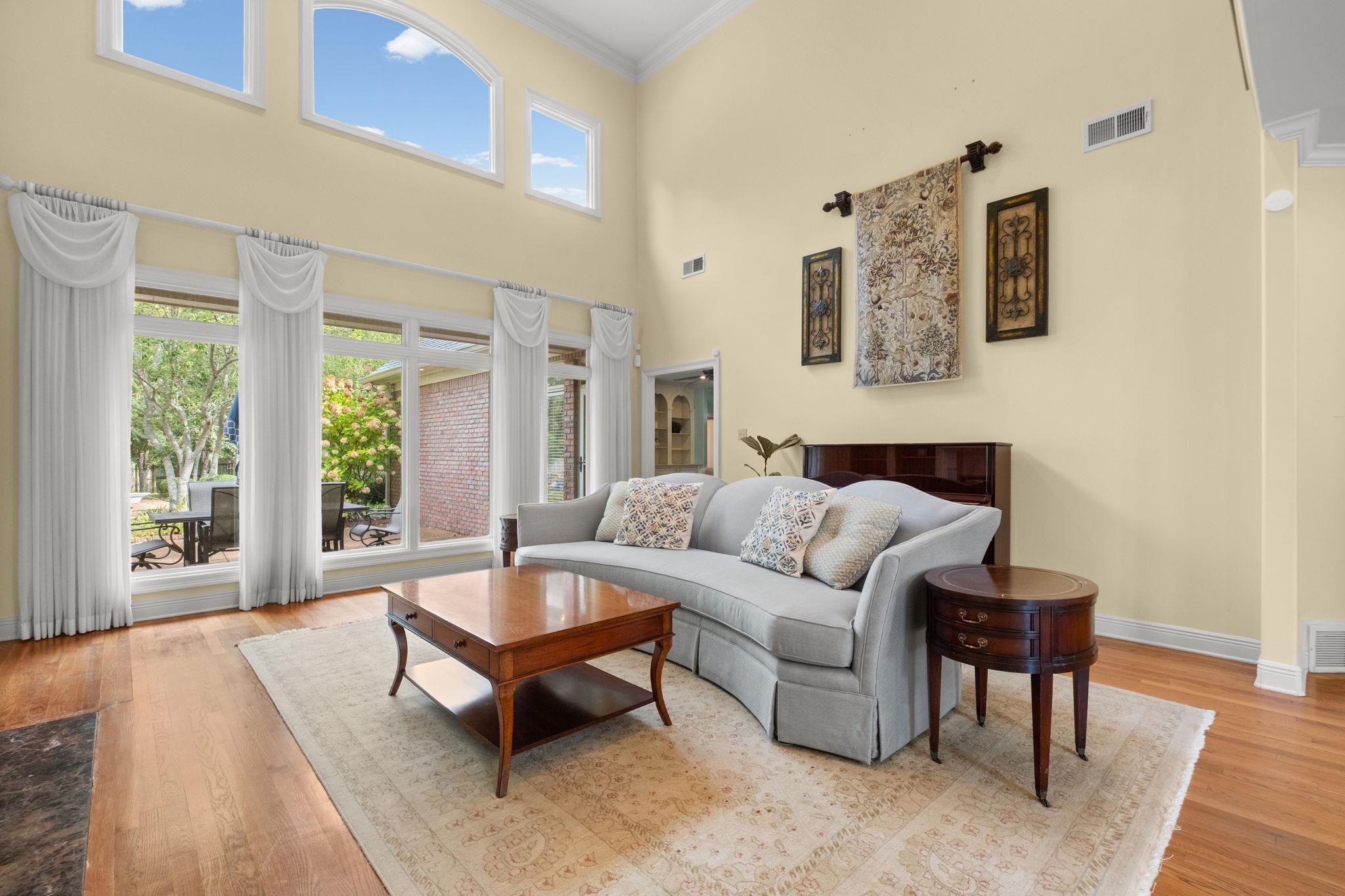 1419 RED BEND CV