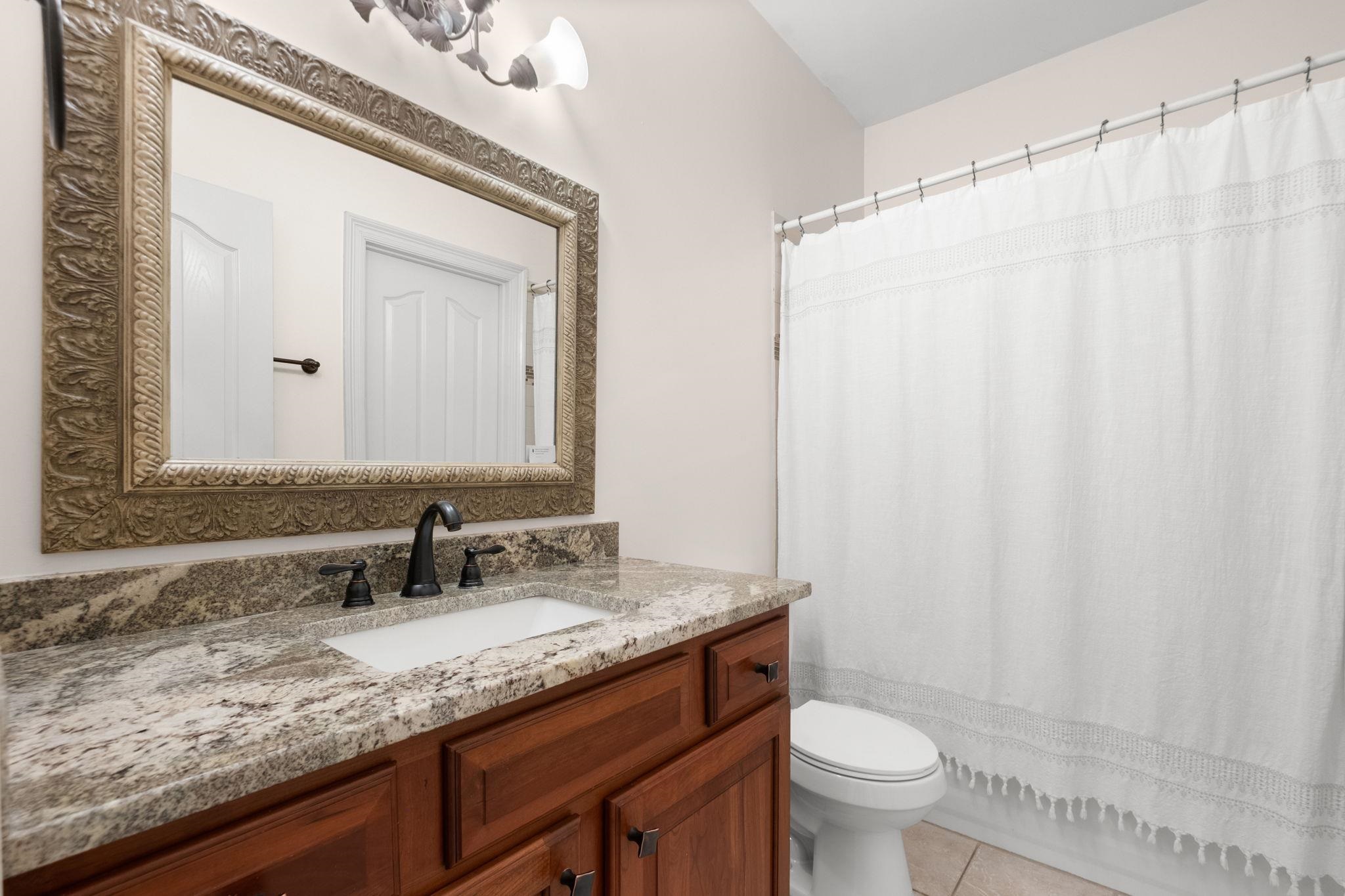 1419 RED BEND CV