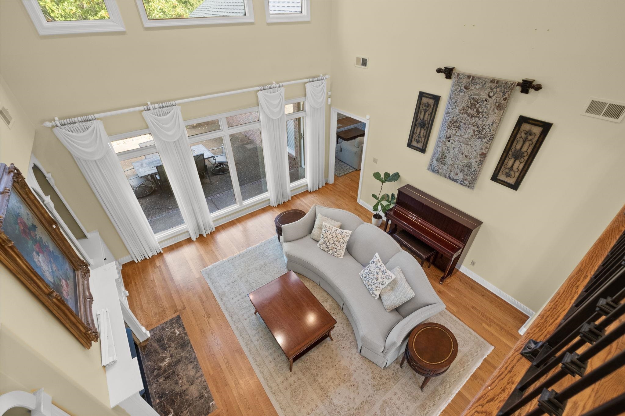 1419 RED BEND CV