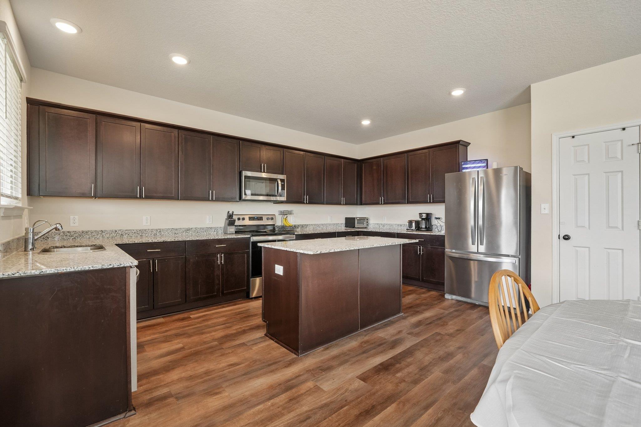 4037 Sun Meadow LN