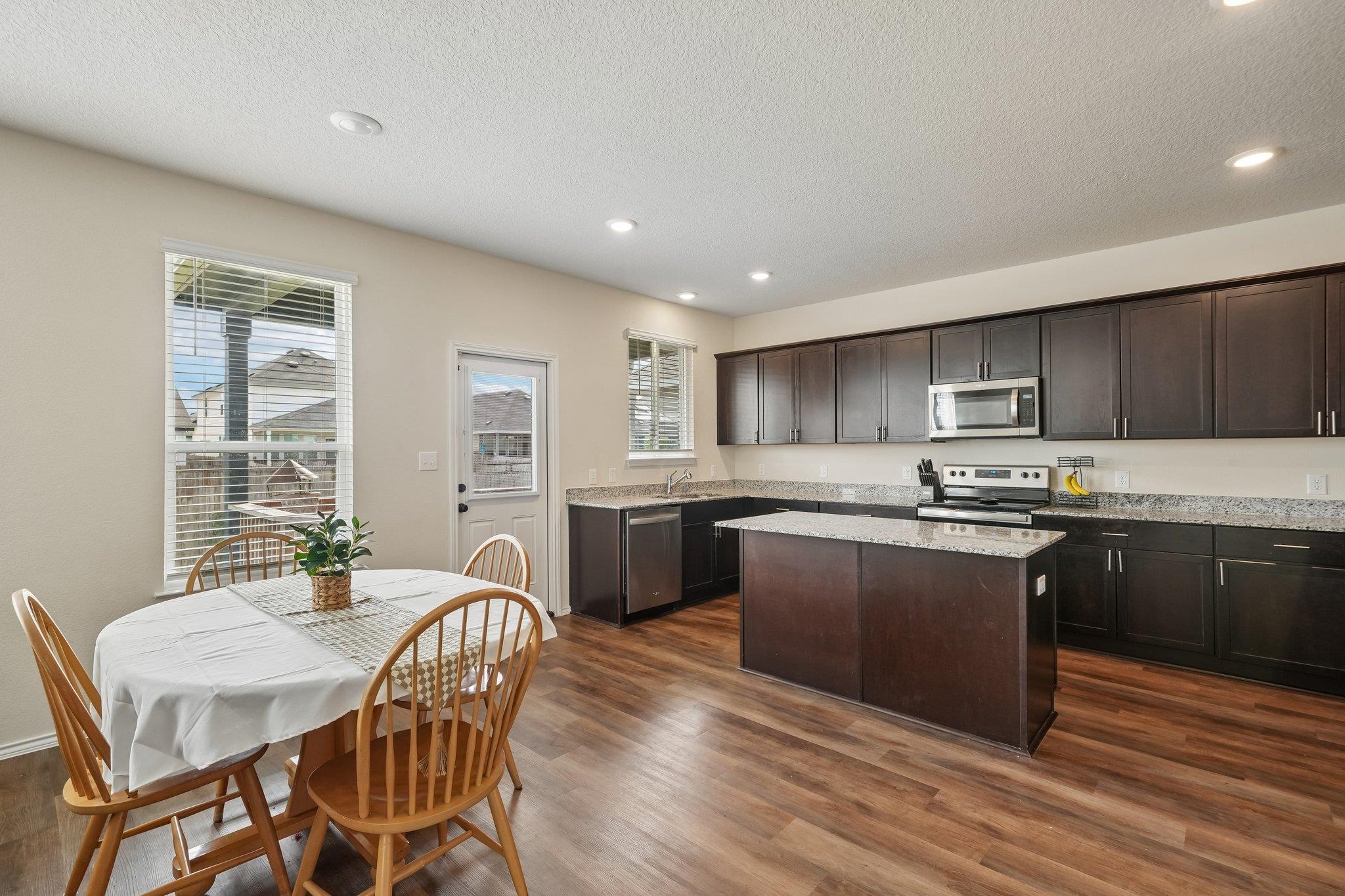 4037 Sun Meadow LN