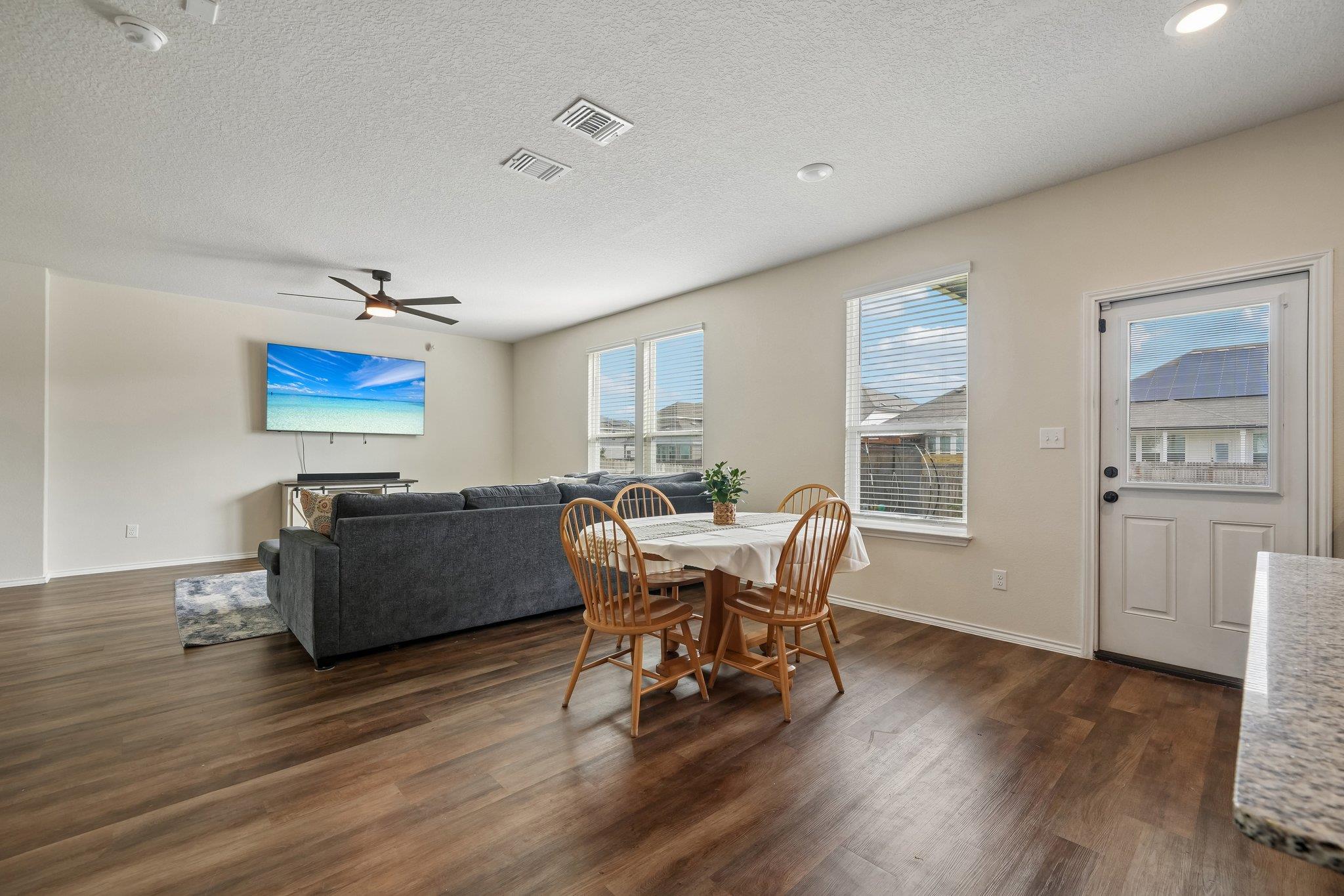 4037 Sun Meadow LN