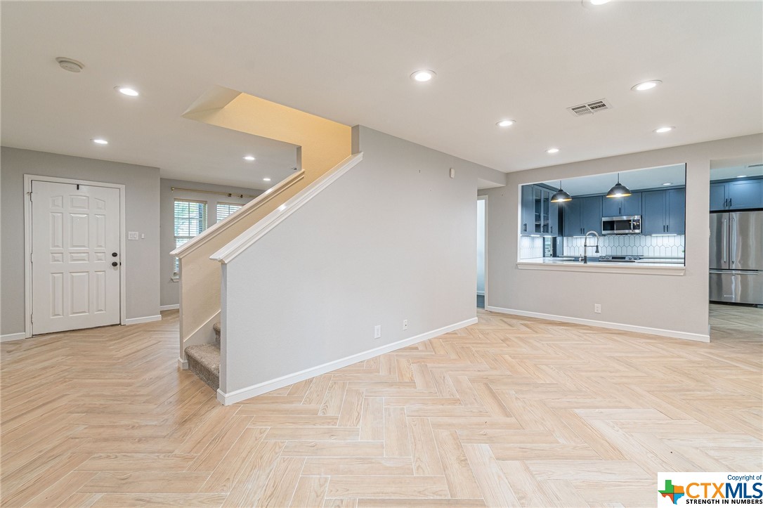 1418 Meadow Parkway