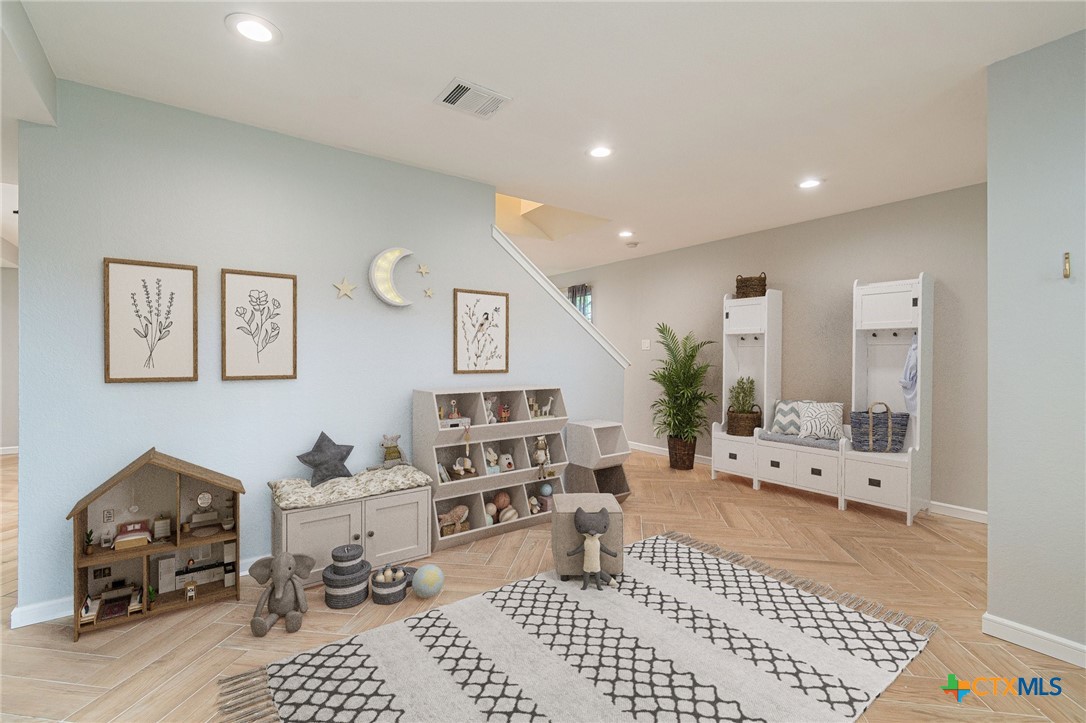 1418 Meadow Parkway