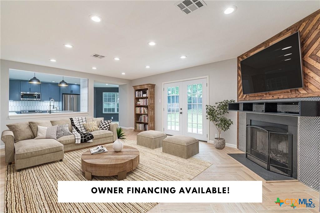 1418 Meadow Parkway