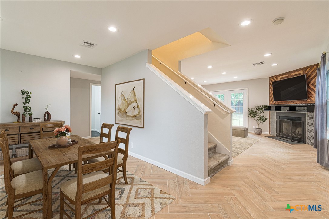 1418 Meadow Parkway
