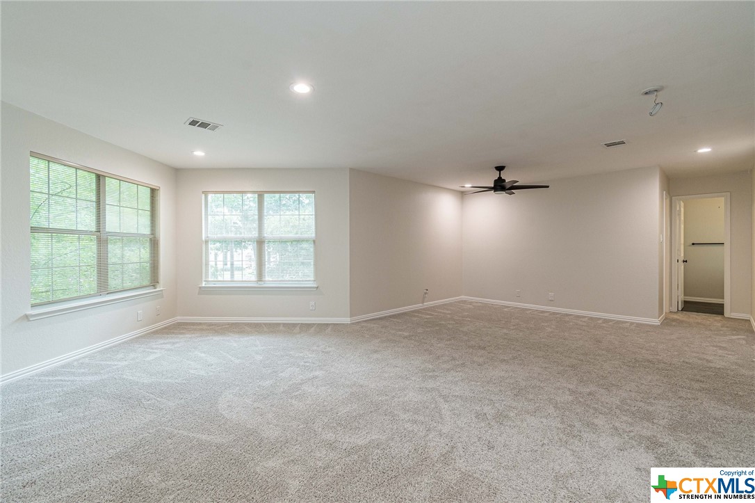 1418 Meadow Parkway