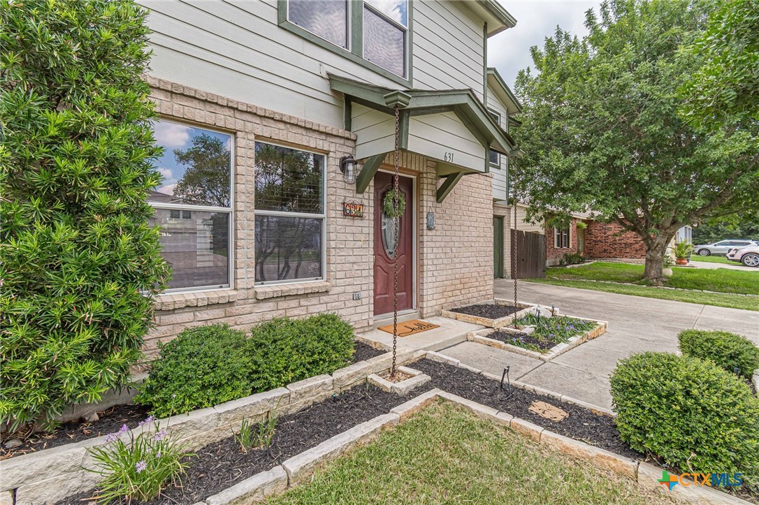 631 Northwest Crossing Drive