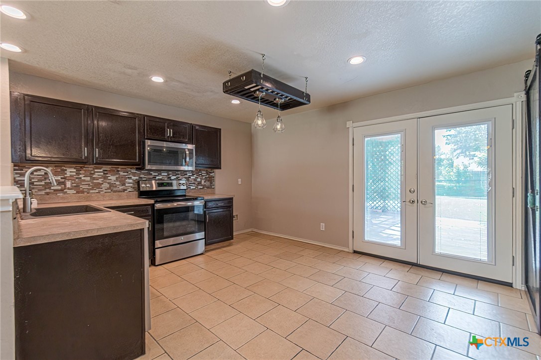 631 Northwest Crossing Drive