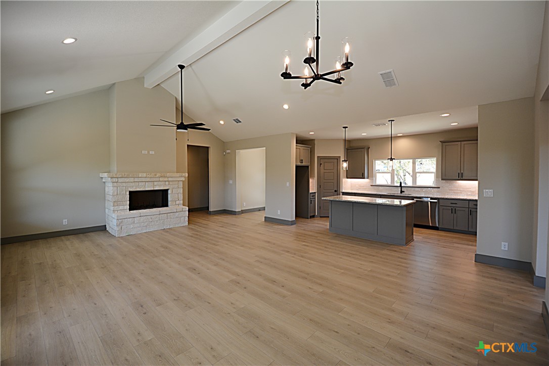 1050 Madrone Road