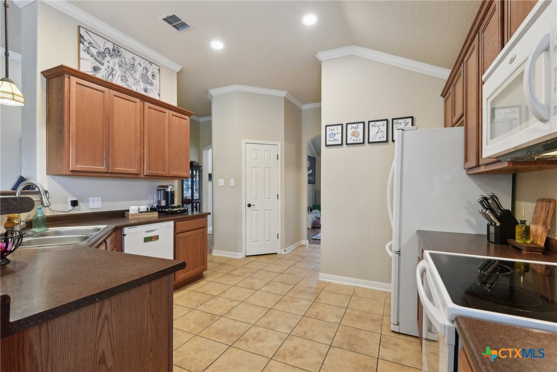 2585 White Wing Way