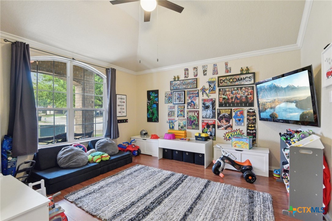 2585 White Wing Way