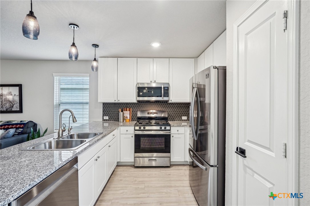 5672 Jasmine Spur