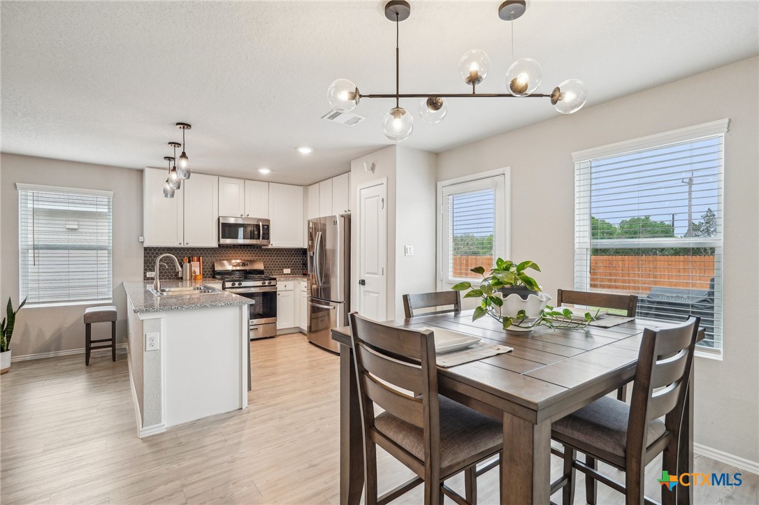 5672 Jasmine Spur