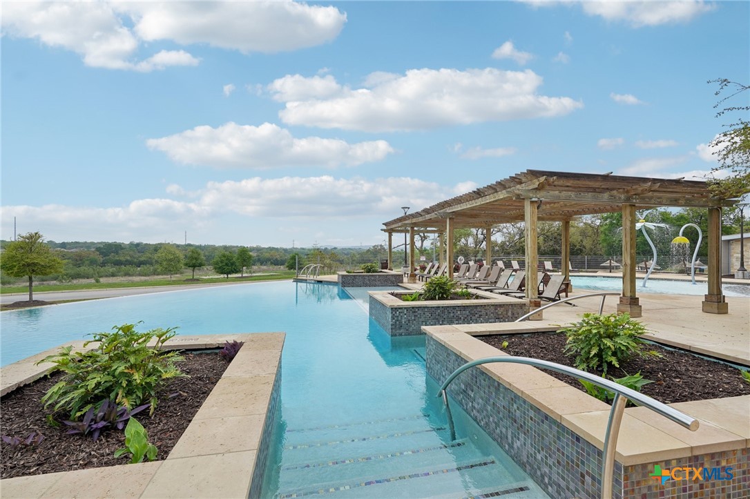 5672 Jasmine Spur