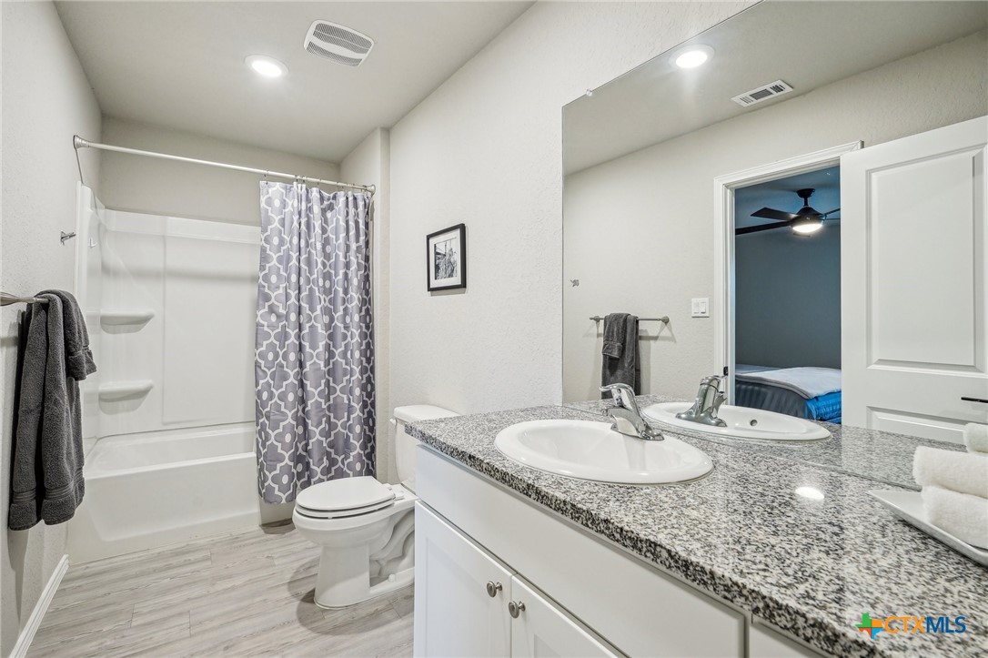 5672 Jasmine Spur
