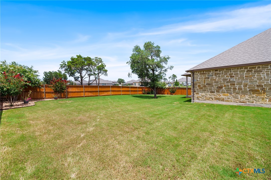 381 Hessen Way