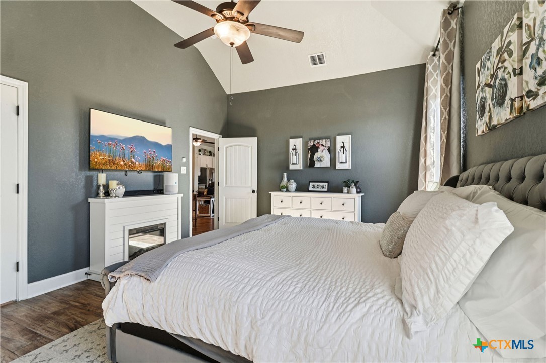 1074 Boulder Run