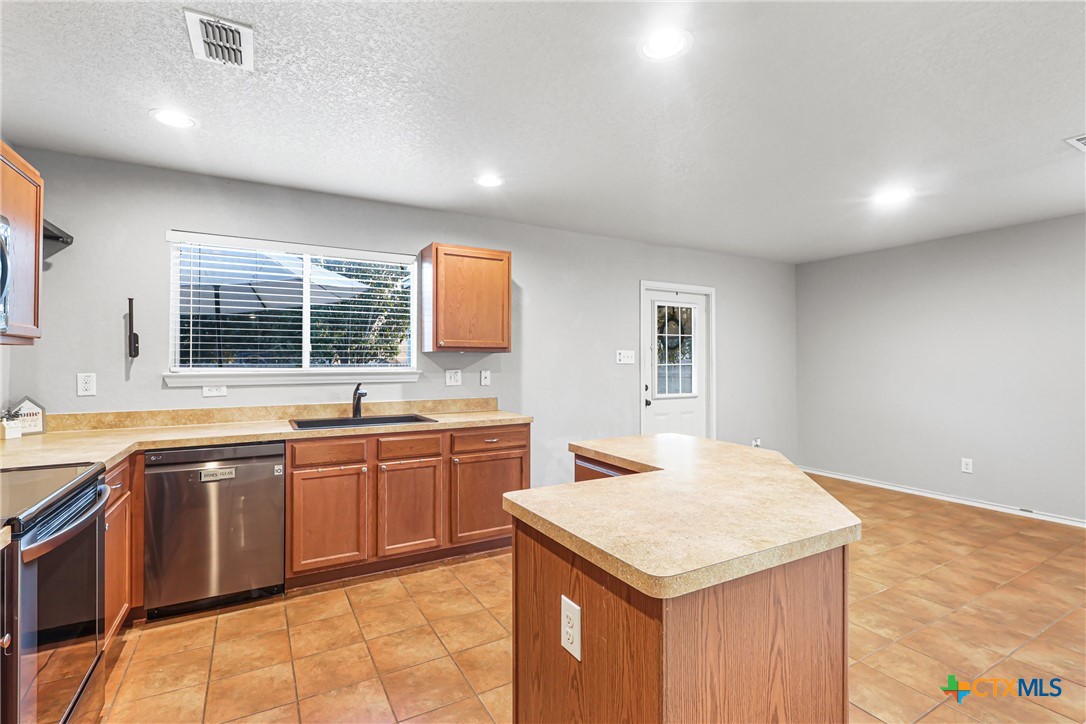 3238 Northwest
