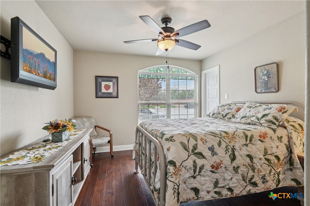 495 Pecan Forest