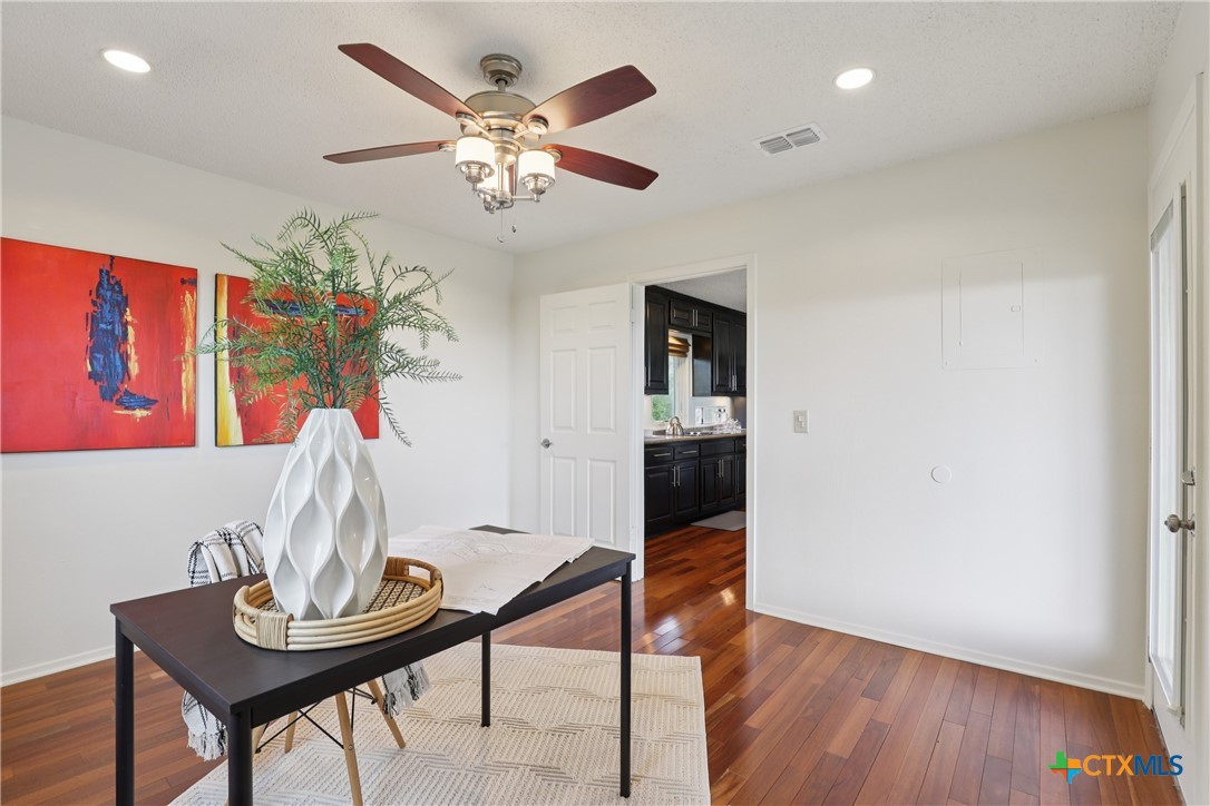 714 Starcrest
