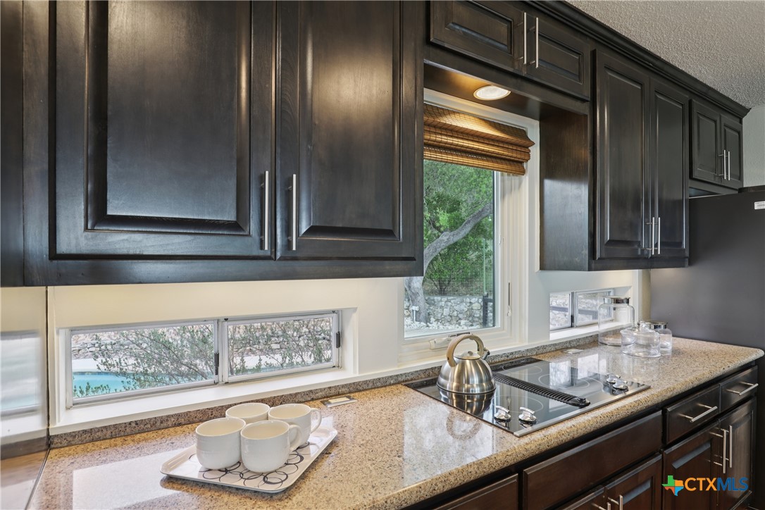 714 Starcrest