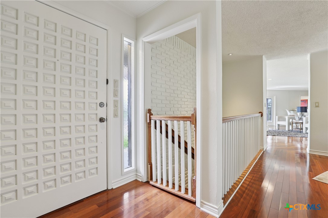 714 Starcrest