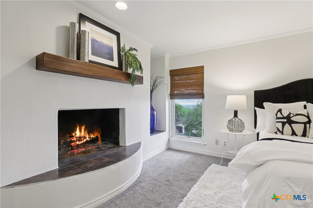 714 Starcrest