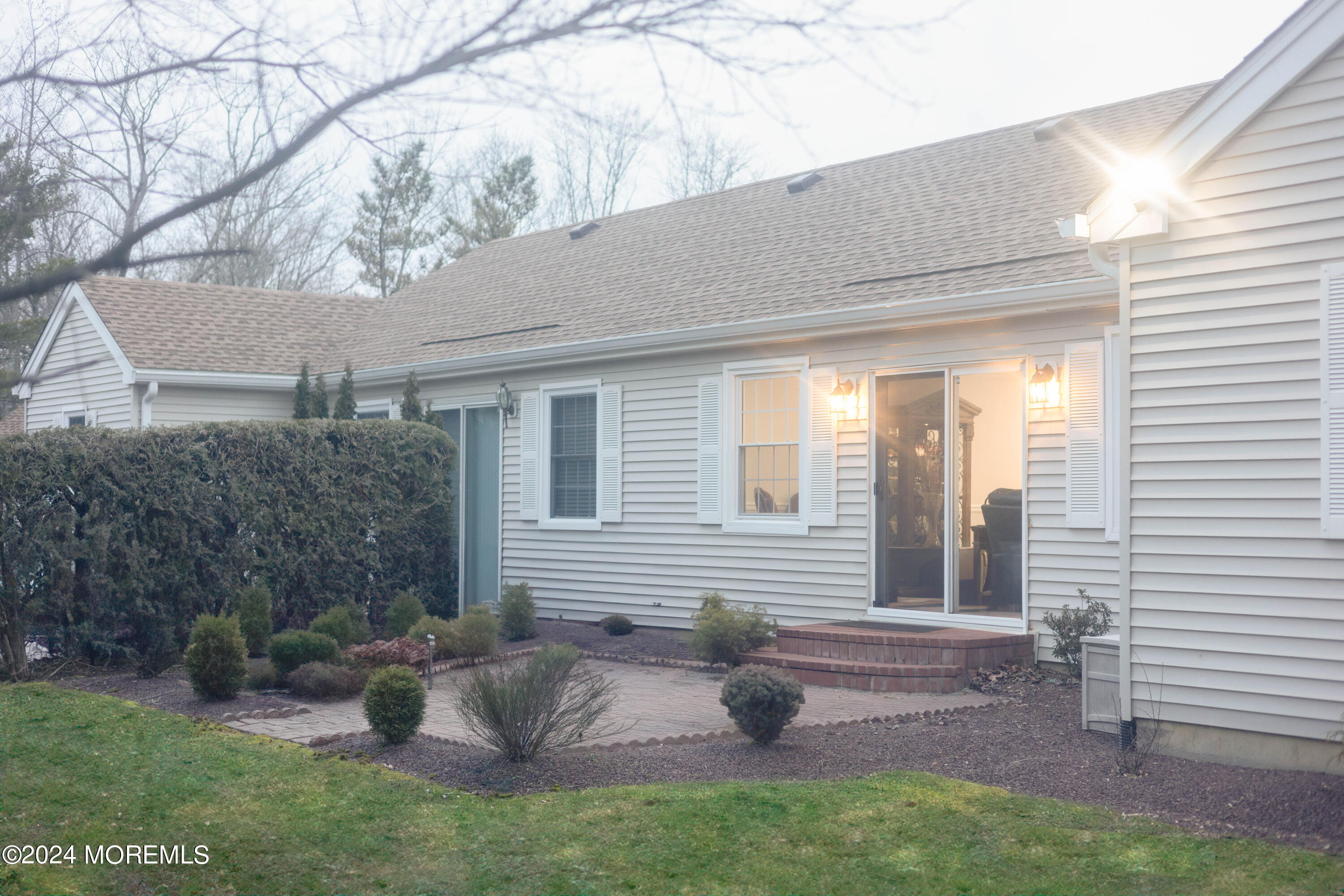 98B Evesham Road, 1000