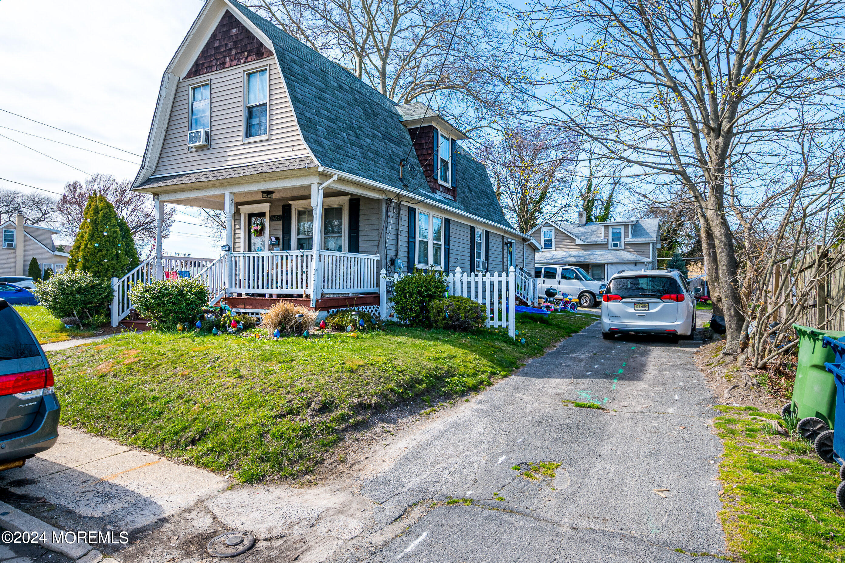 1403 10th Avenue