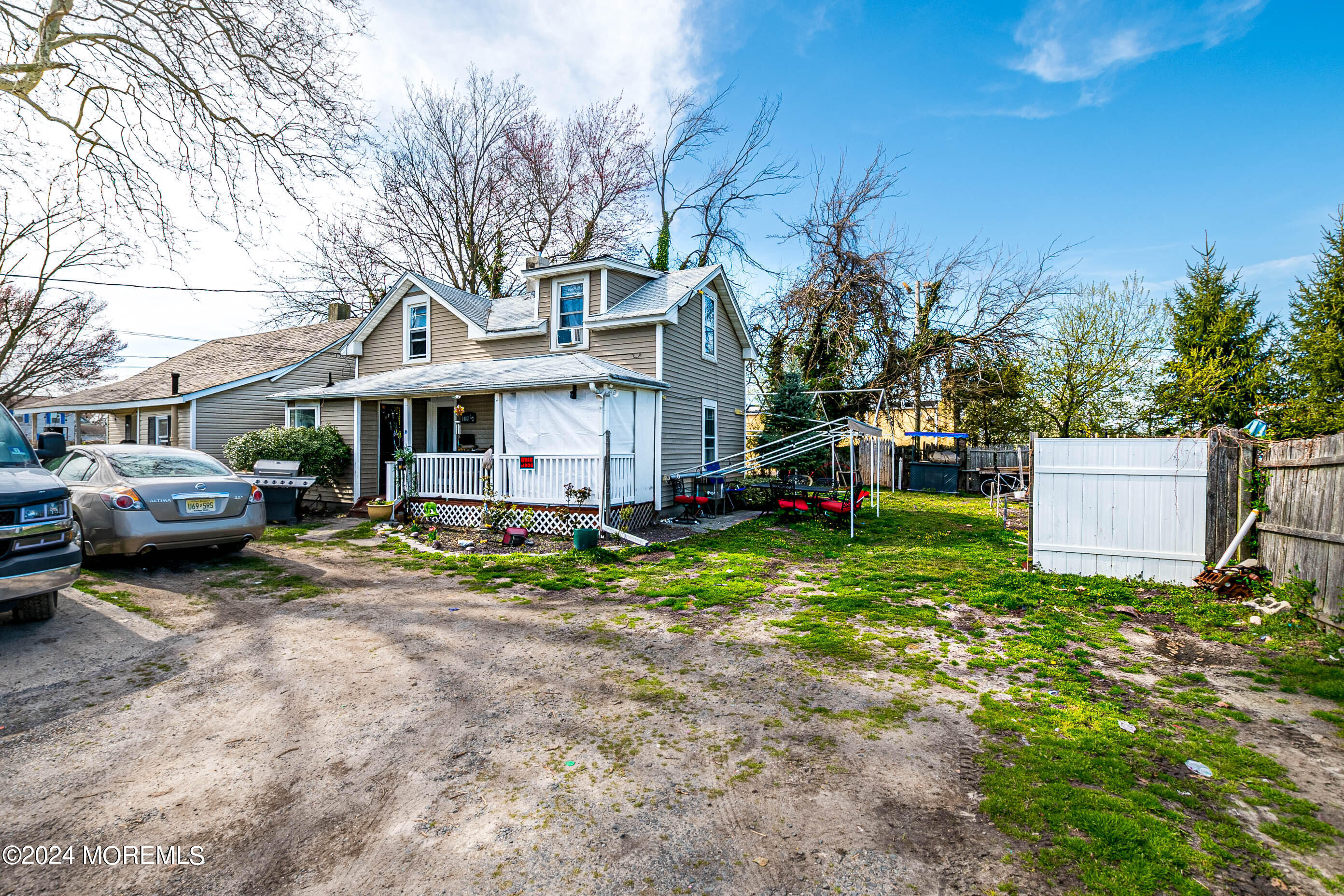 1403 10th Avenue