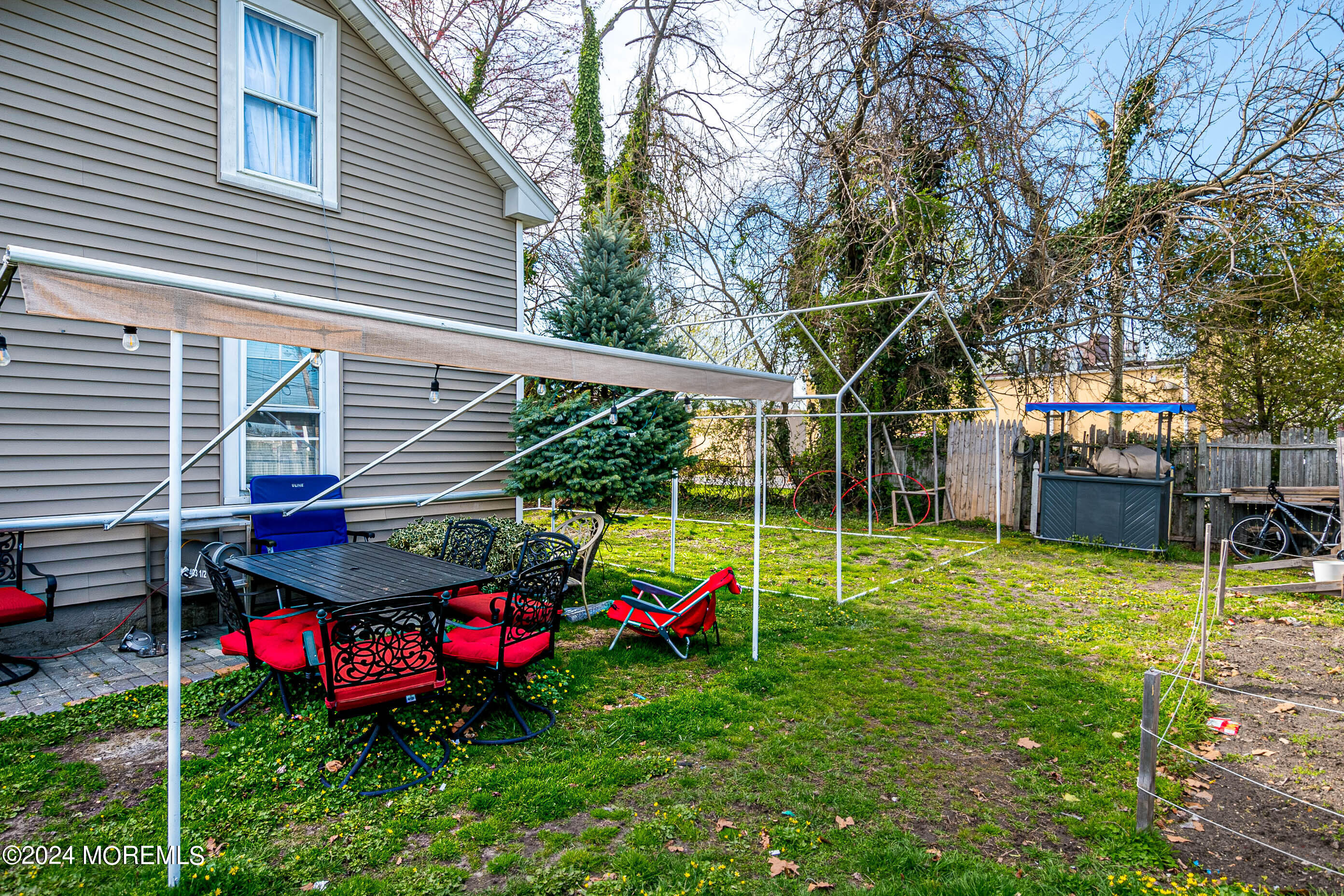 1403 10th Avenue