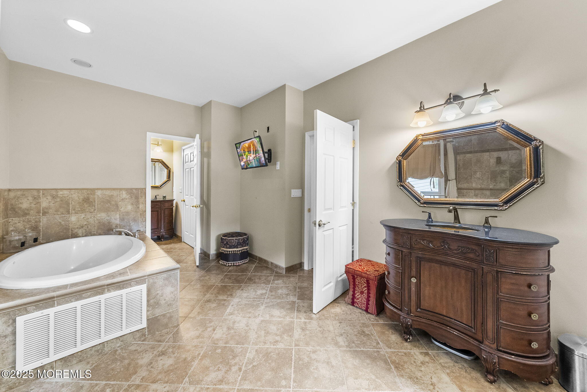 1414 Transit Avenue