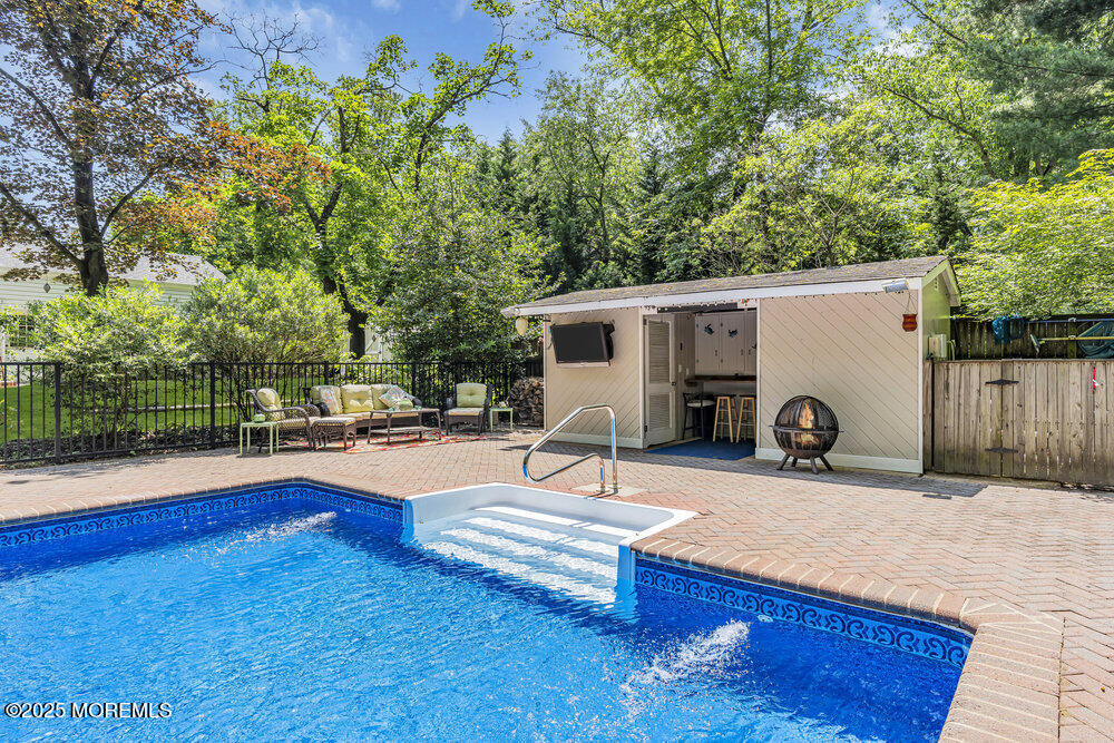 166 S Lake Drive