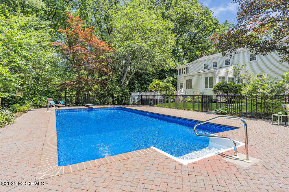 166 S Lake Drive
