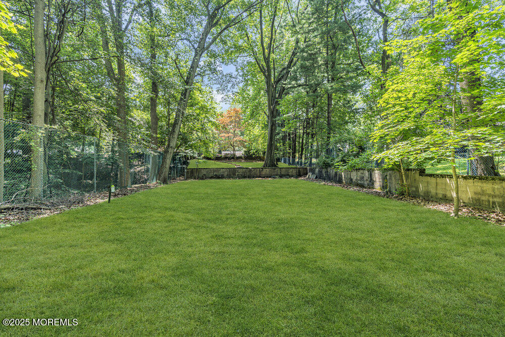 166 S Lake Drive