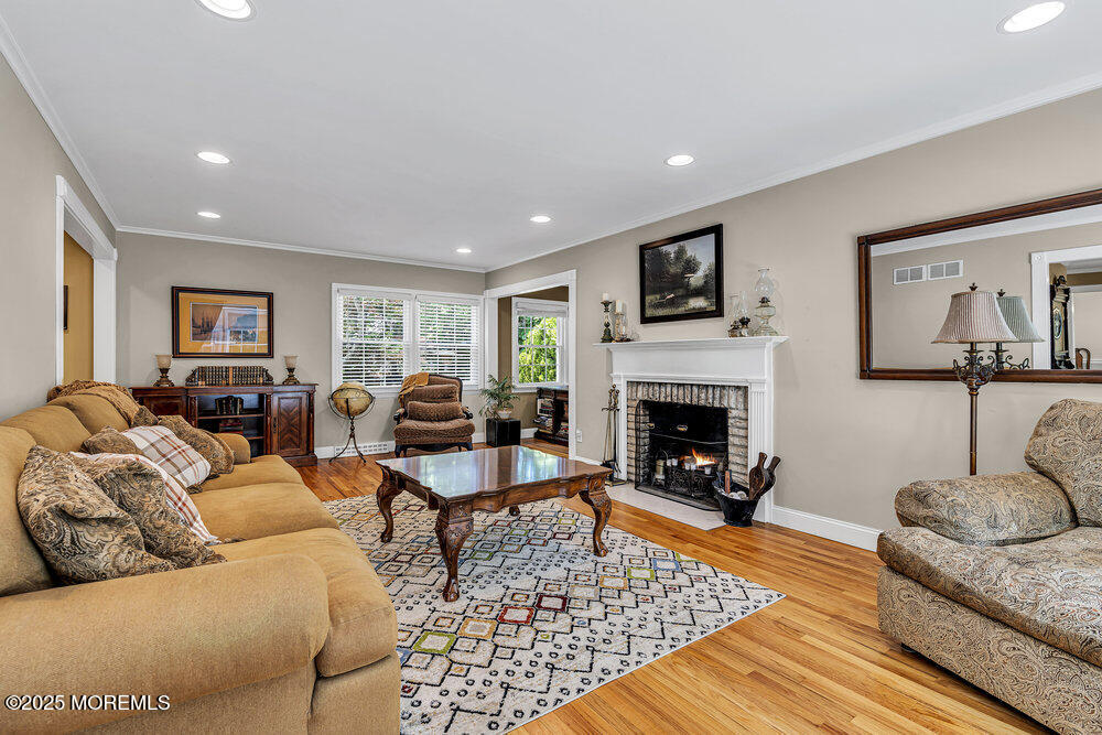 166 S Lake Drive