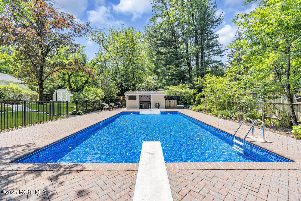 166 S Lake Drive