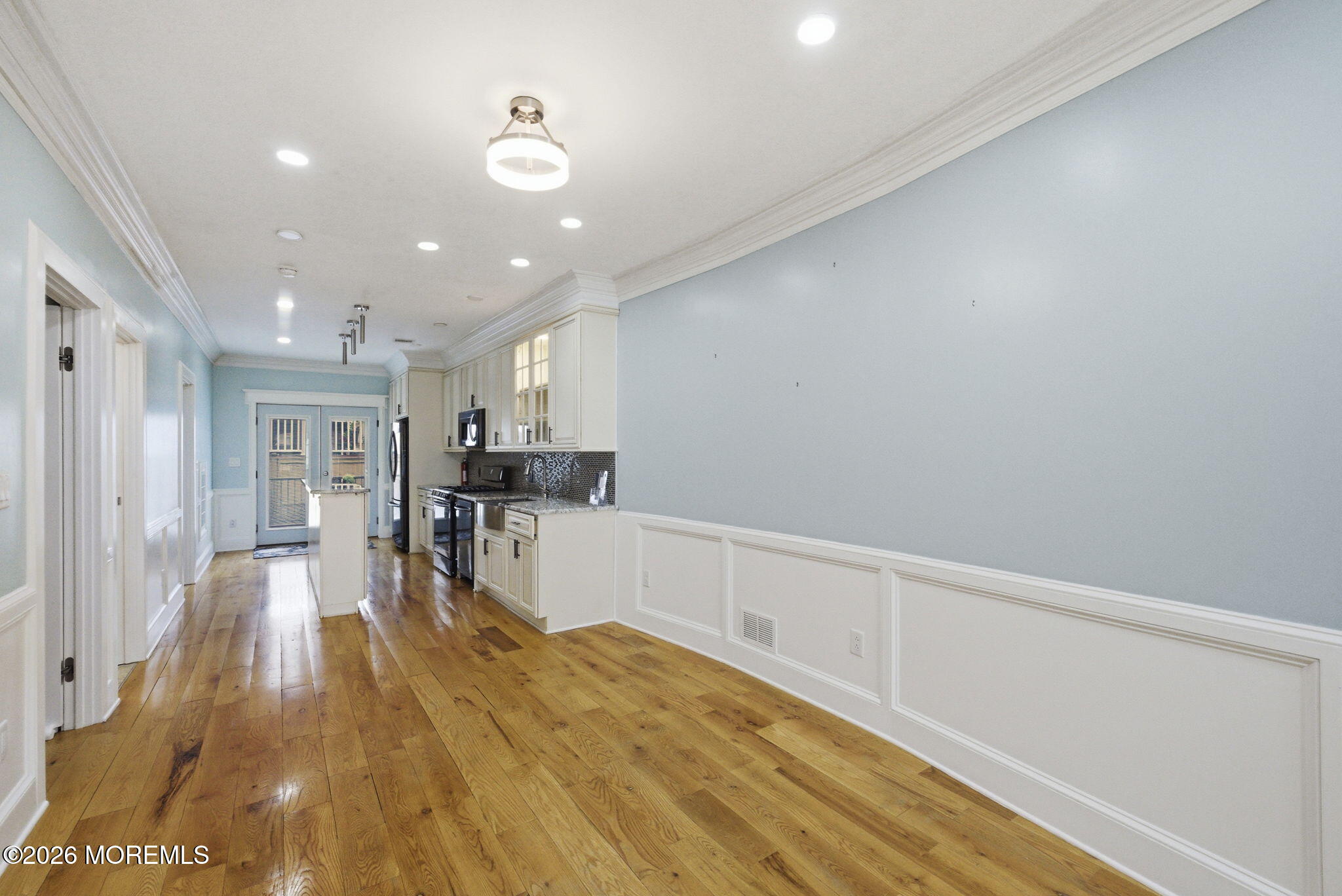 245 Jewett Avenue