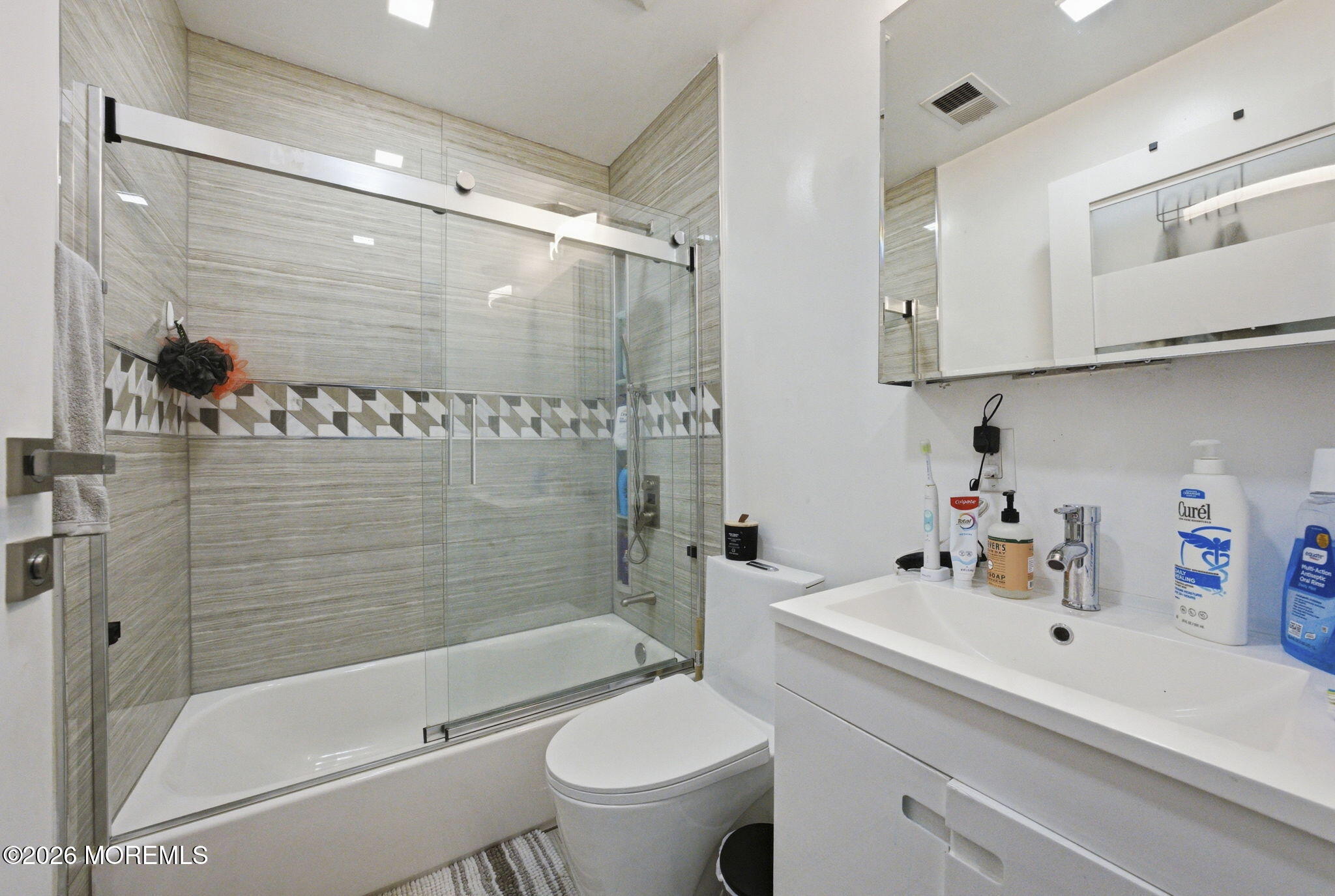 245 Jewett Avenue