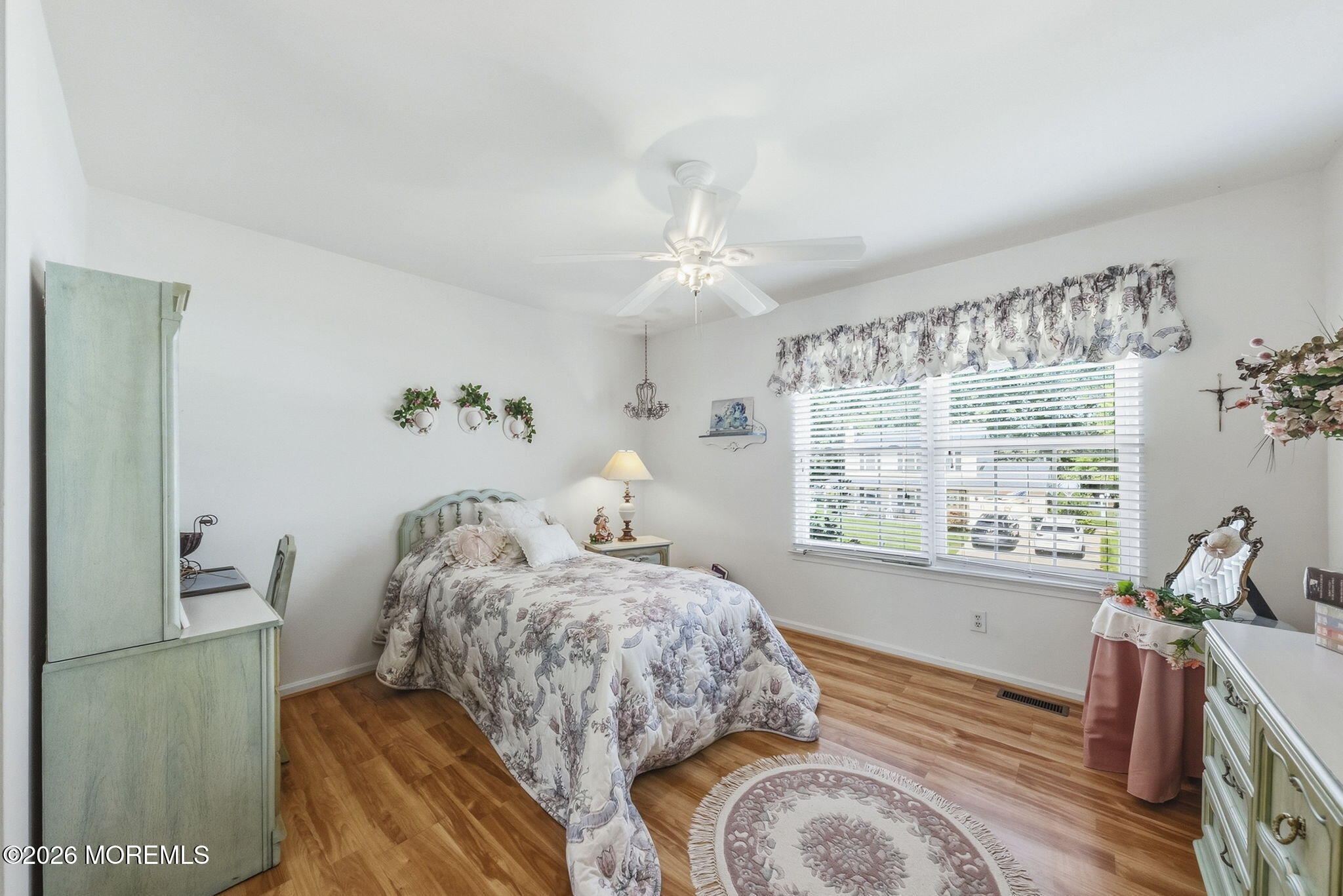 15 Cherry Bend Drive N