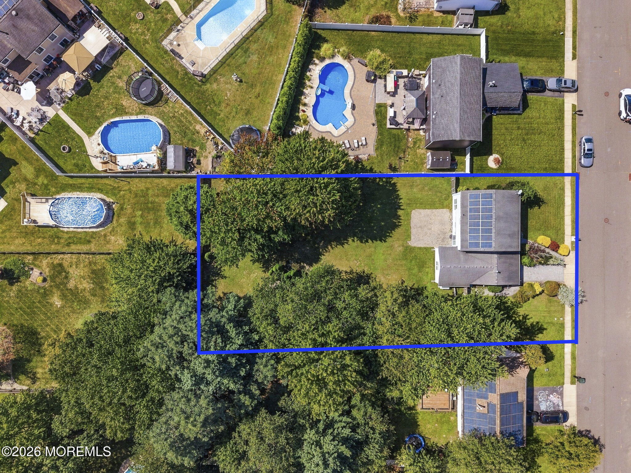 15 Cherry Bend Drive N