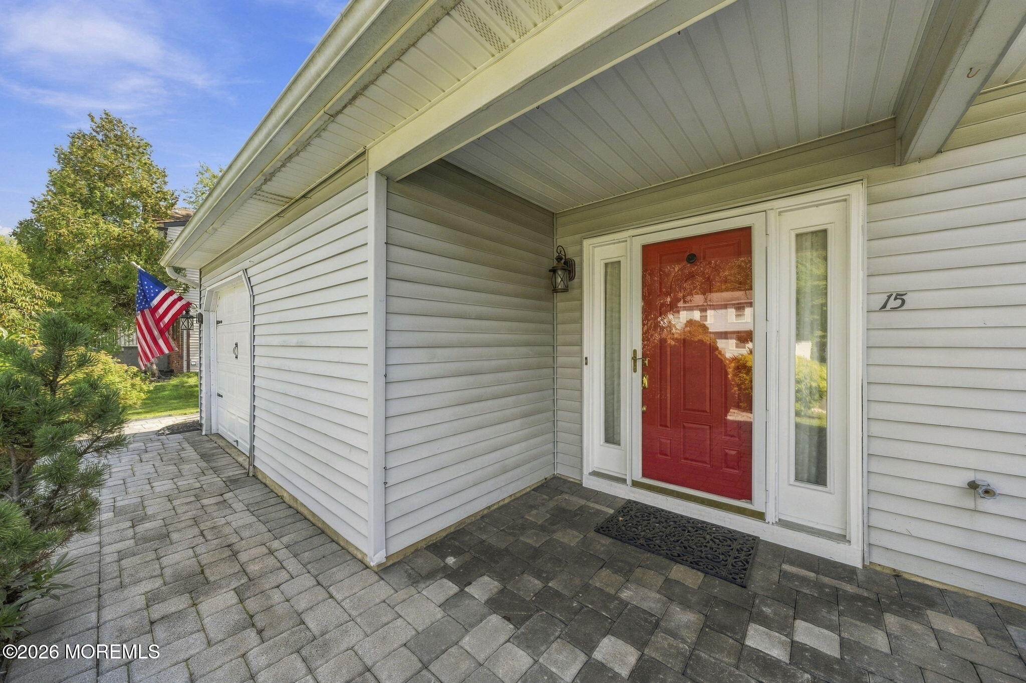 15 Cherry Bend Drive N
