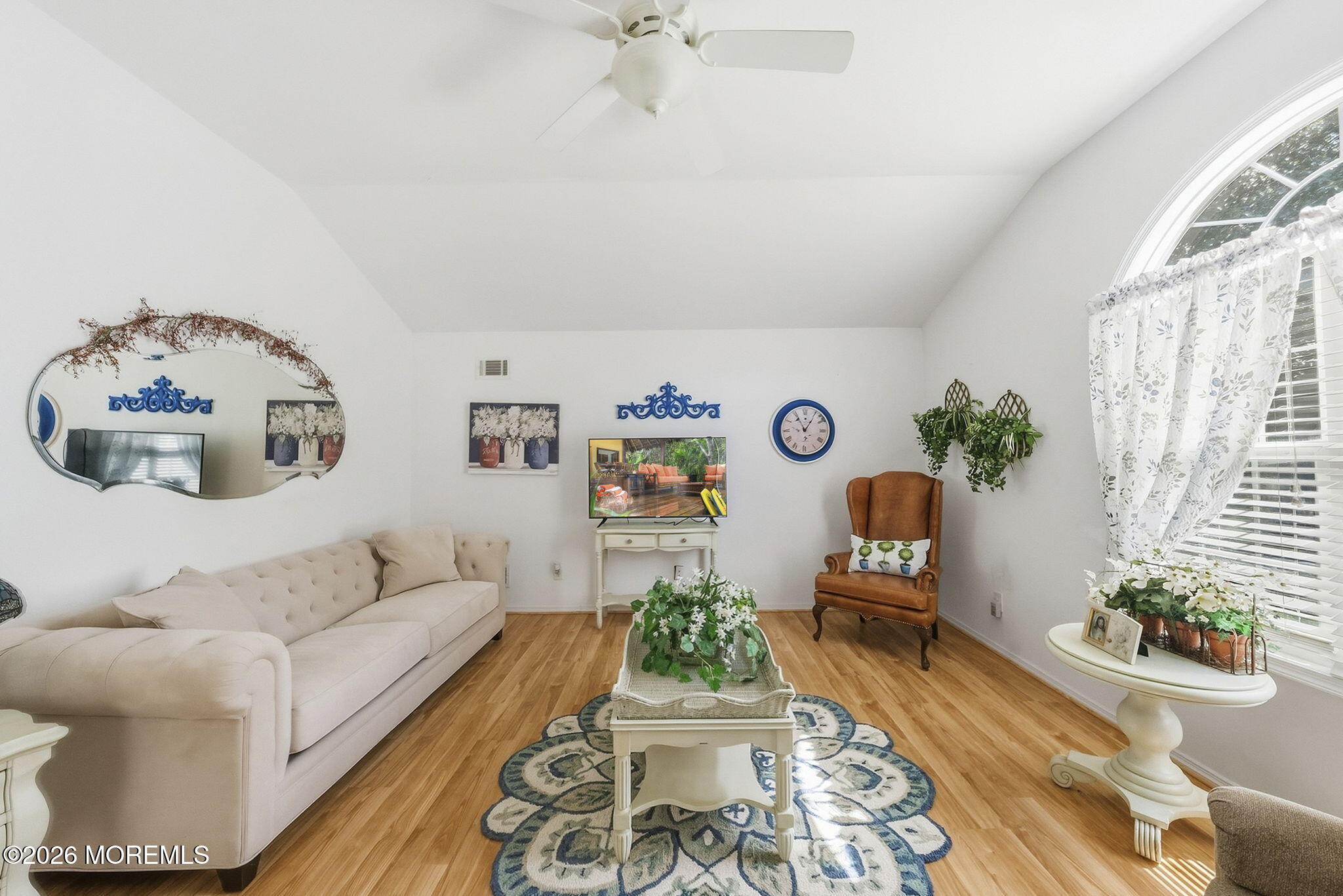 15 Cherry Bend Drive N