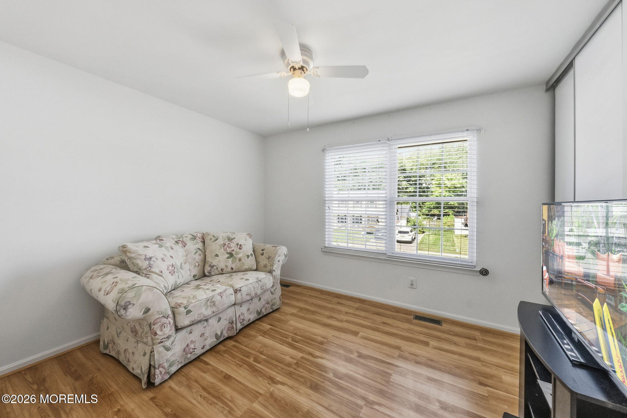 15 Cherry Bend Drive N