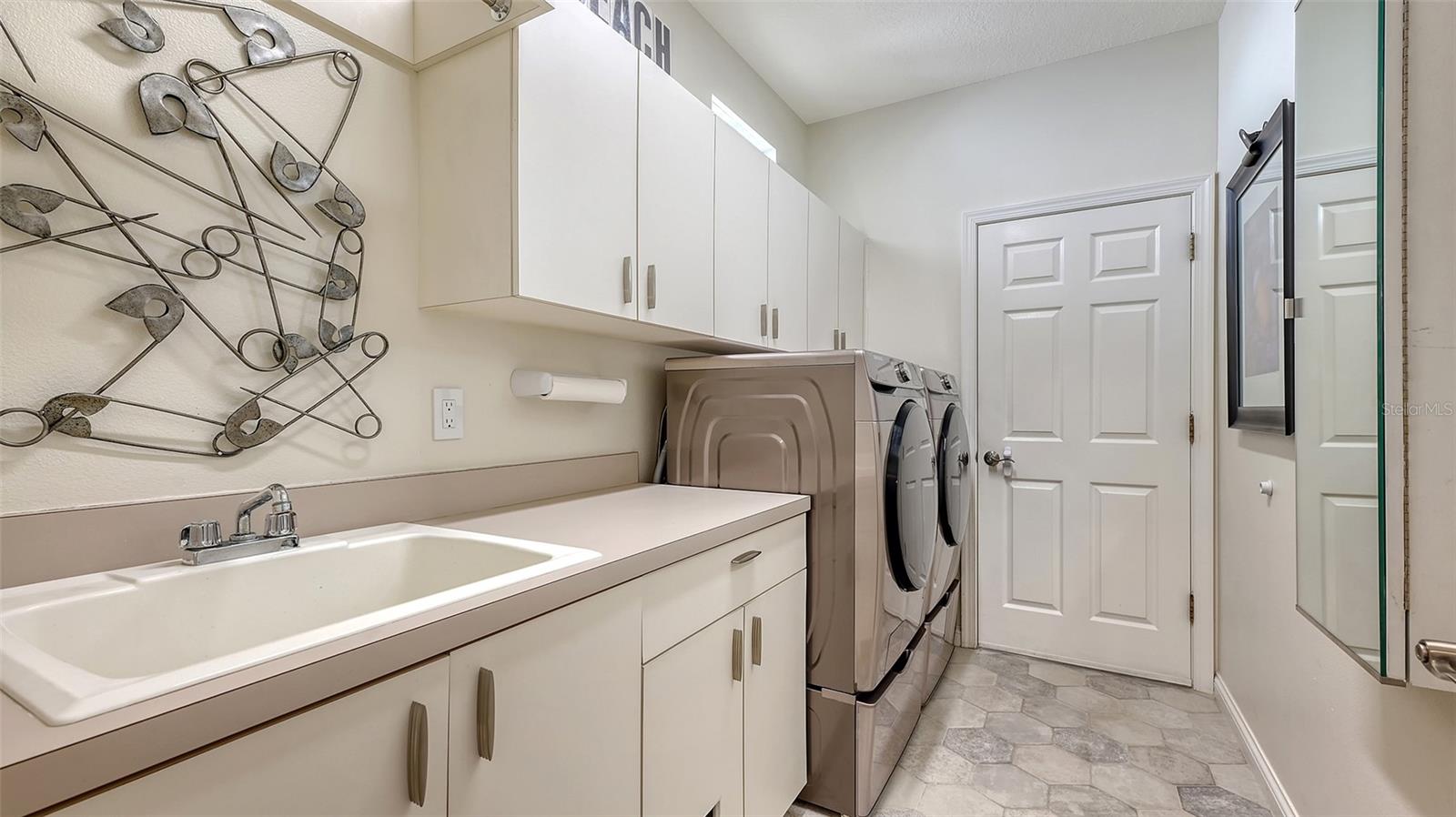 7822 ALLEN ROBERTSON PL