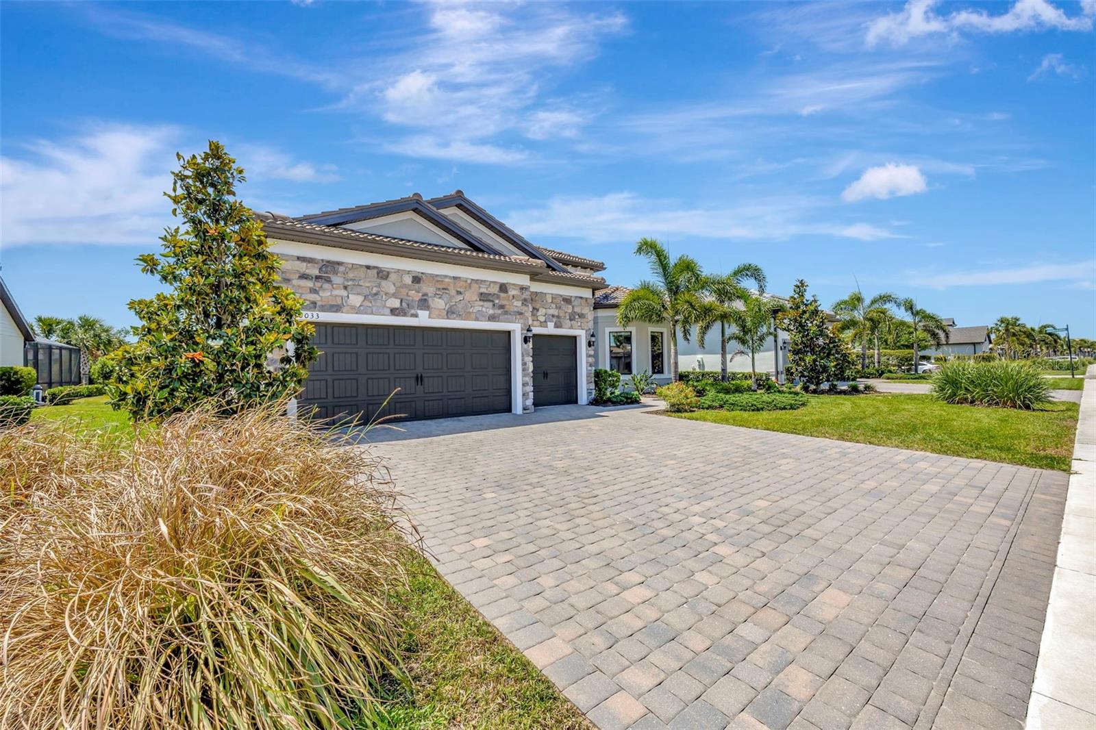 8033 GRANDE SHORES DR