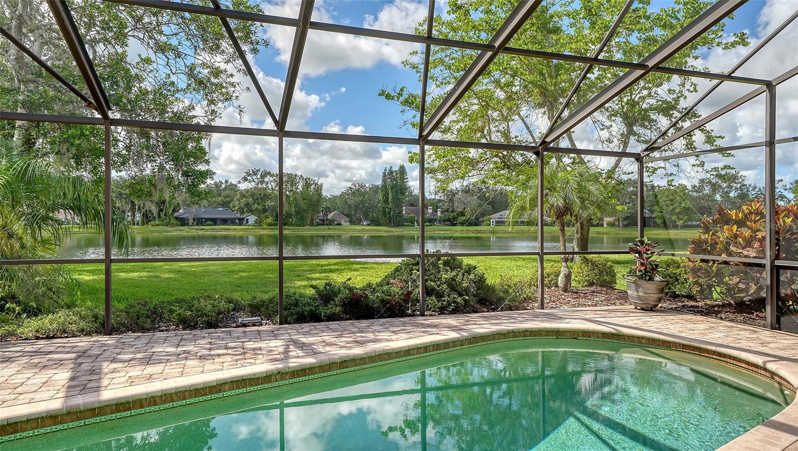 7426 WEEPING WILLOW BLVD