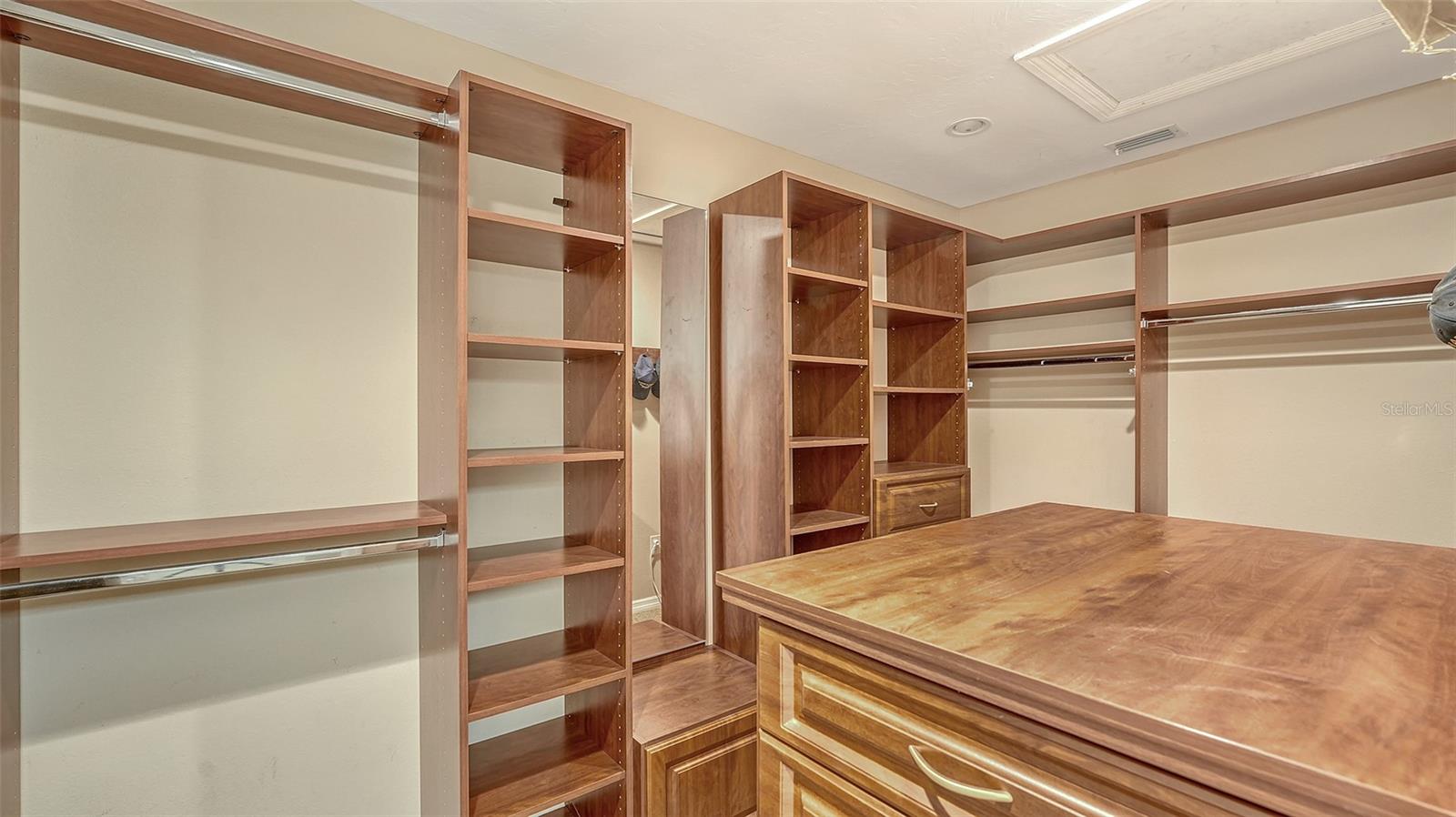 7426 WEEPING WILLOW BLVD